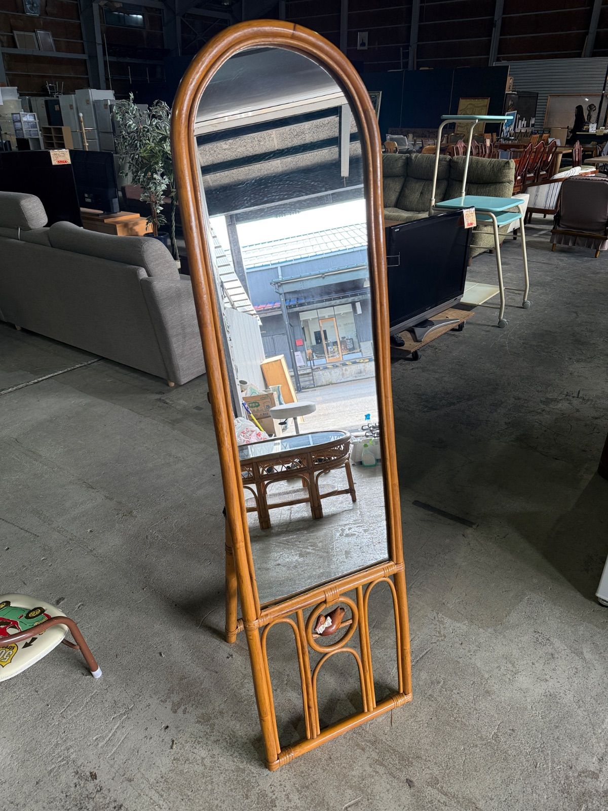 オールド　ラタン　スタンドミラー、折りたたみ、レトロ、和モダン、姿見、鏡、 オールド ラタン スタンドミラー、折りたたみ、レトロ、和モダン、姿見