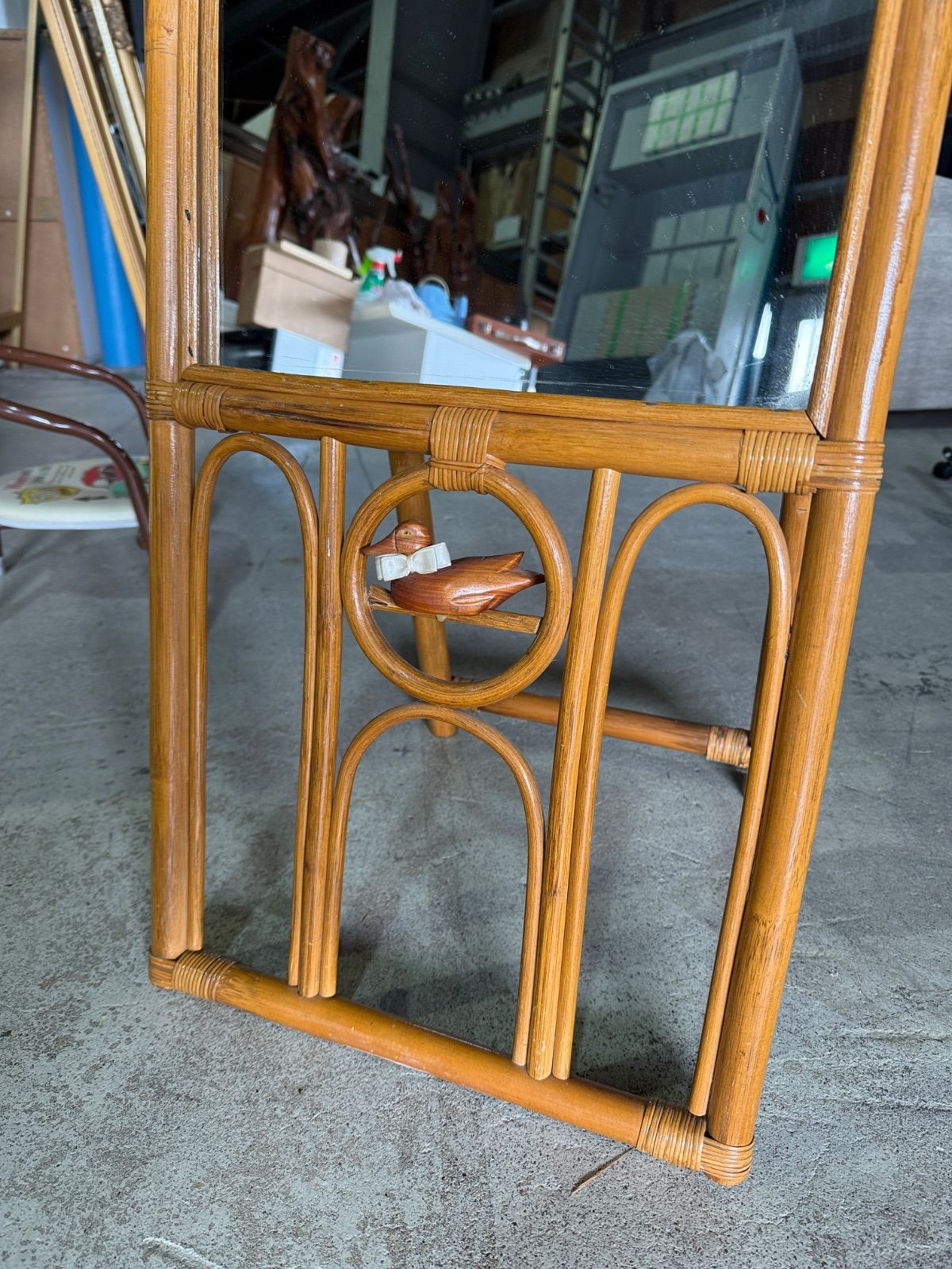 ヴィンテージのラタンスタンドミラー オールド ラタン スタンドミラー、折りたたみ、レトロ、和モダン、姿見