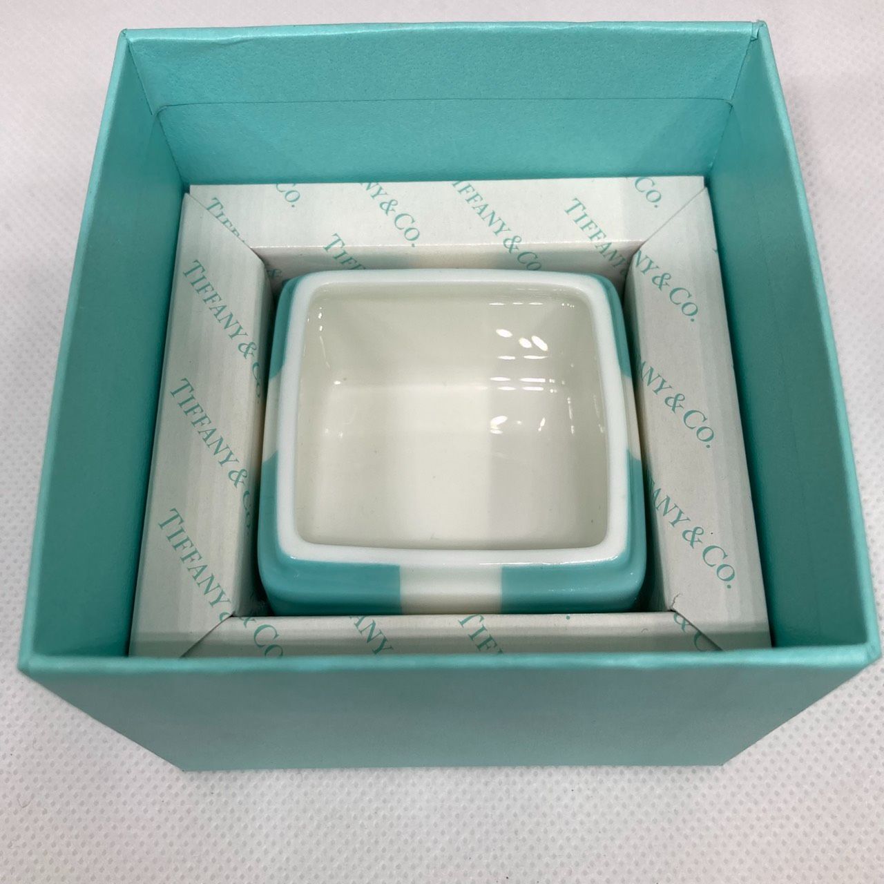 【未使用】Tiffany ティファニー ミニトレイ 小物入れ 陶器 セット TIFFANY & Co. (ティファニー) 陶器小物入れ プレゼントボックス