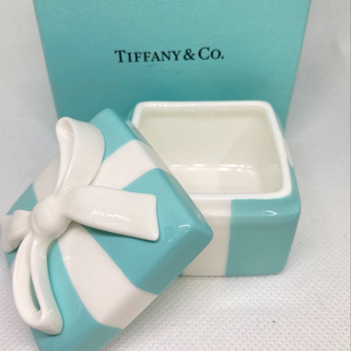 TIFFANY】ティファニー 小物入れ 陶器 プレゼントボックス ミニブルー