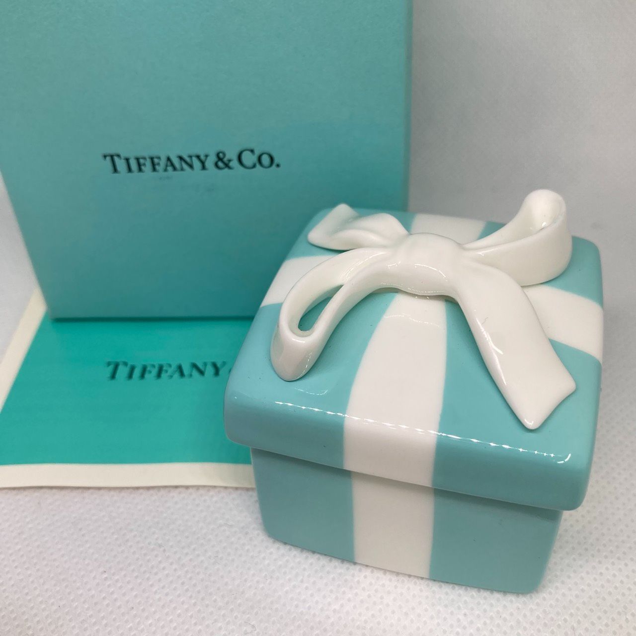 TIFFANY】ティファニー 小物入れ 陶器 プレゼントボックス ミニブルー
