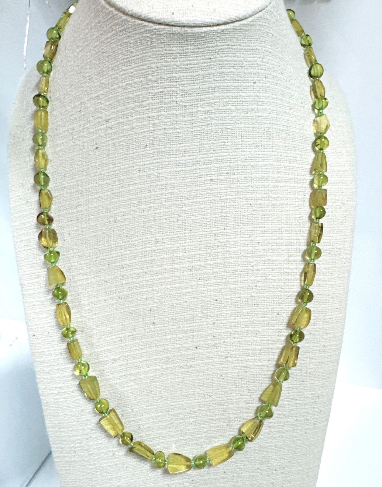 グリーン琥珀ネックレスグリーンアンバーネックレスNO25-2396 - メルカリ