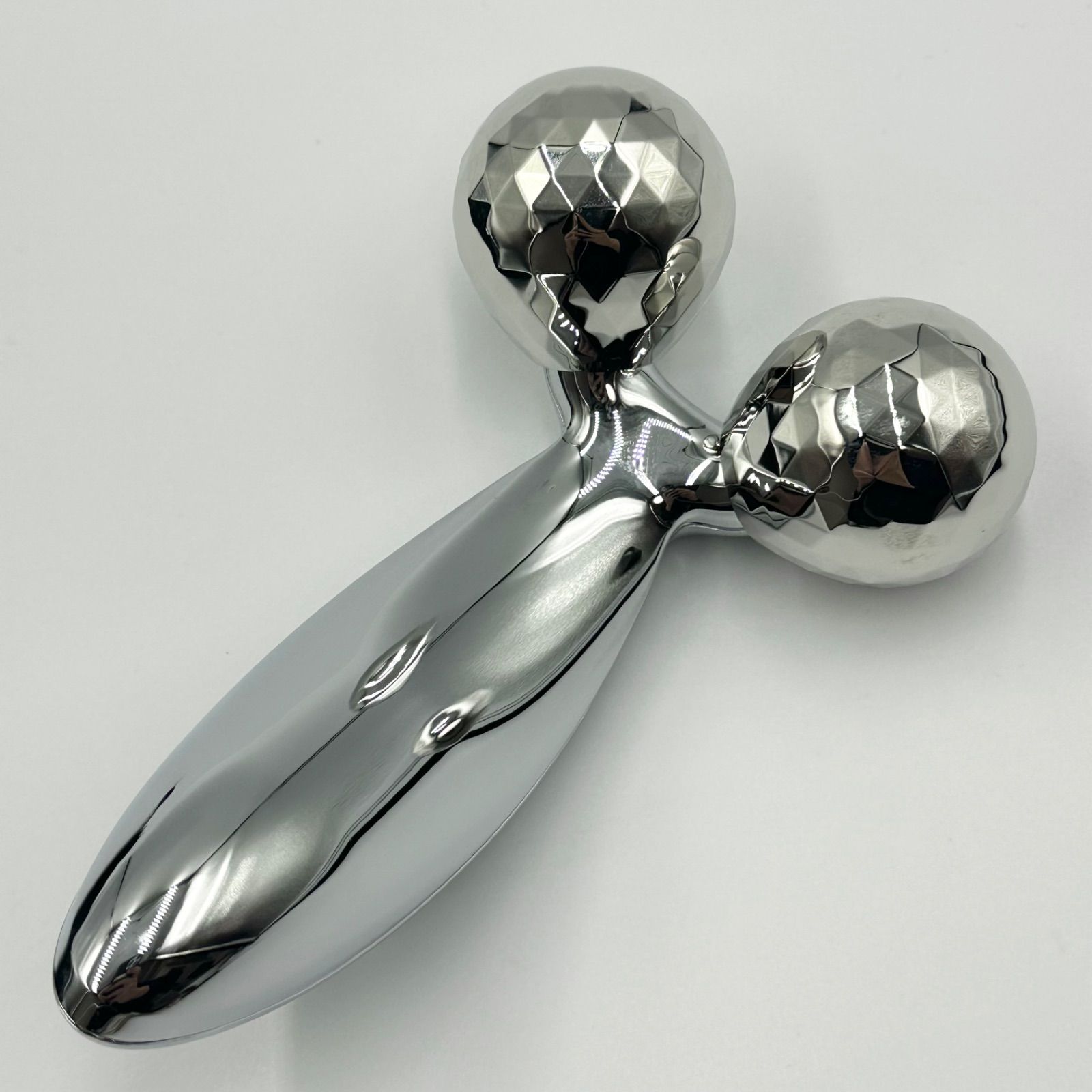 【新品未使用美品】リファカラット　refa carat PEC-L1706 ReFa（リファ） MTG 正規品 カラット PEC-L1706 ReFa CARAT プラチナ