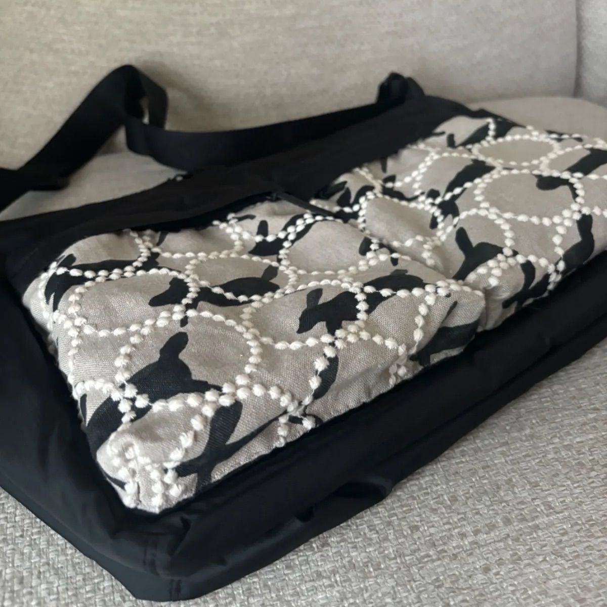 大きなポケットのショルダーバッグ　ミナペルホネン　mina perhonen 大きなポケットのショルダー ミナペルホネン mina perhonen - メルカリ