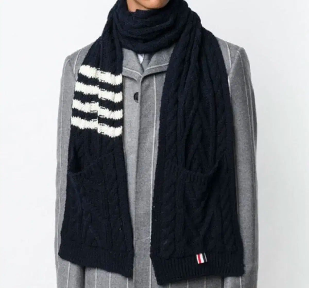 トムブラウン 21FW アラン ケーブル マフラー ネイビー - メルカリ