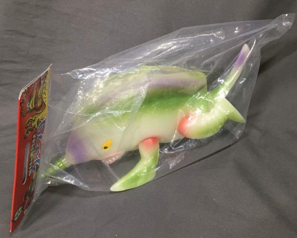 マルサン 世紀の大怪獣 ウルトラQ グビラ 350 GID Ver.