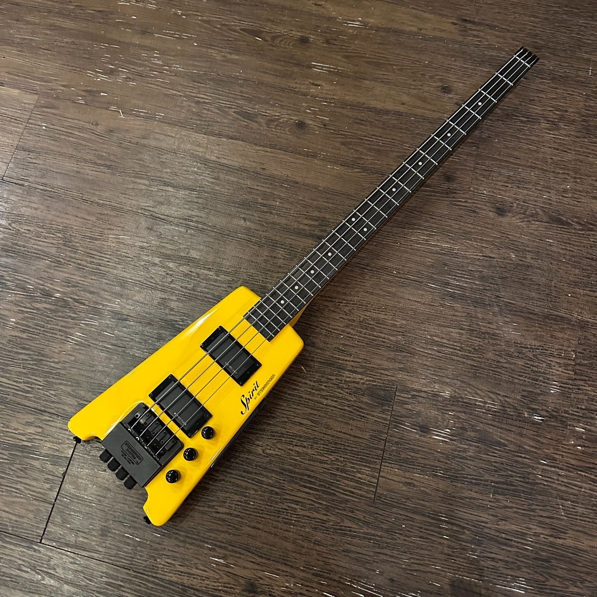 Steinberger XT-2 Standard Outfit Hot Rod Yellow ヘッドレス