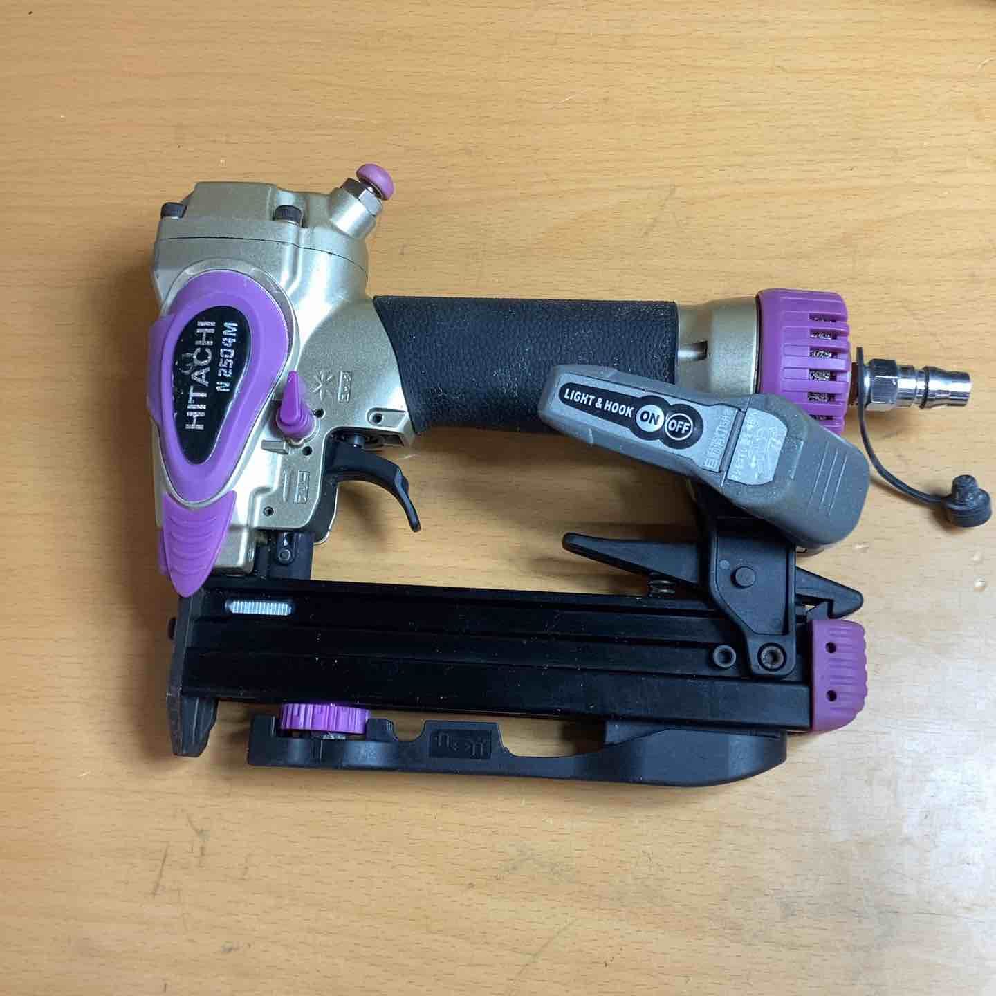 ☆ハイコーキ(HIKOKI ※旧:日立工機) 常圧エアタッカ N2504M【越谷店