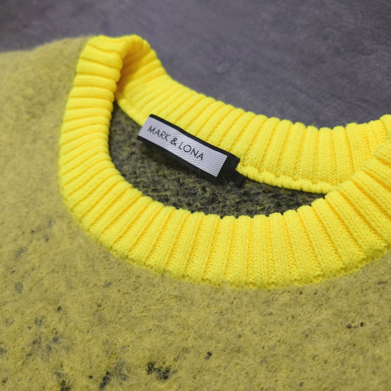 極美品 MARK&LONA GOLF 総柄 セール ゴルフニット バイカラー カモ柄