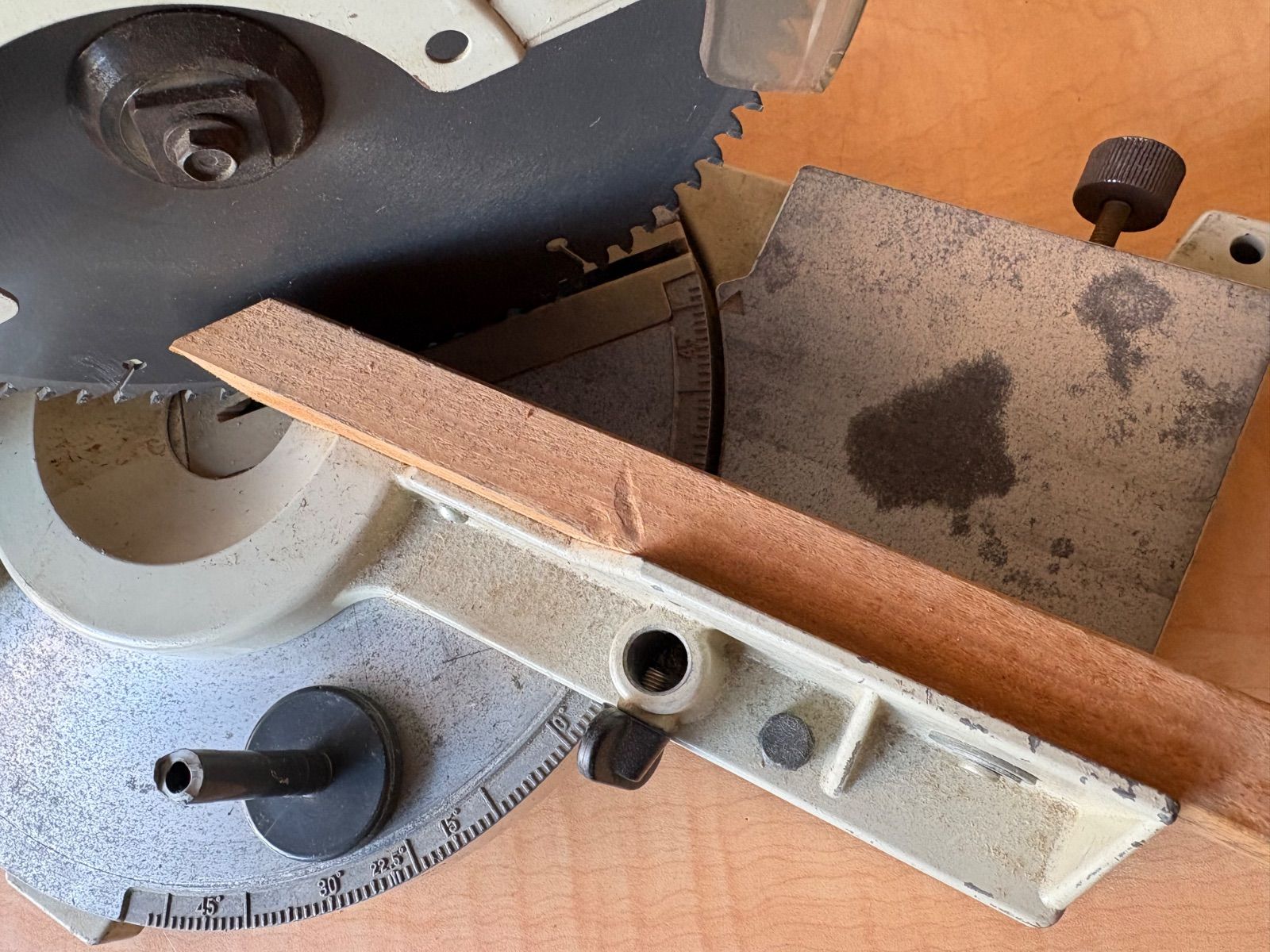 8型卓上マルノコ