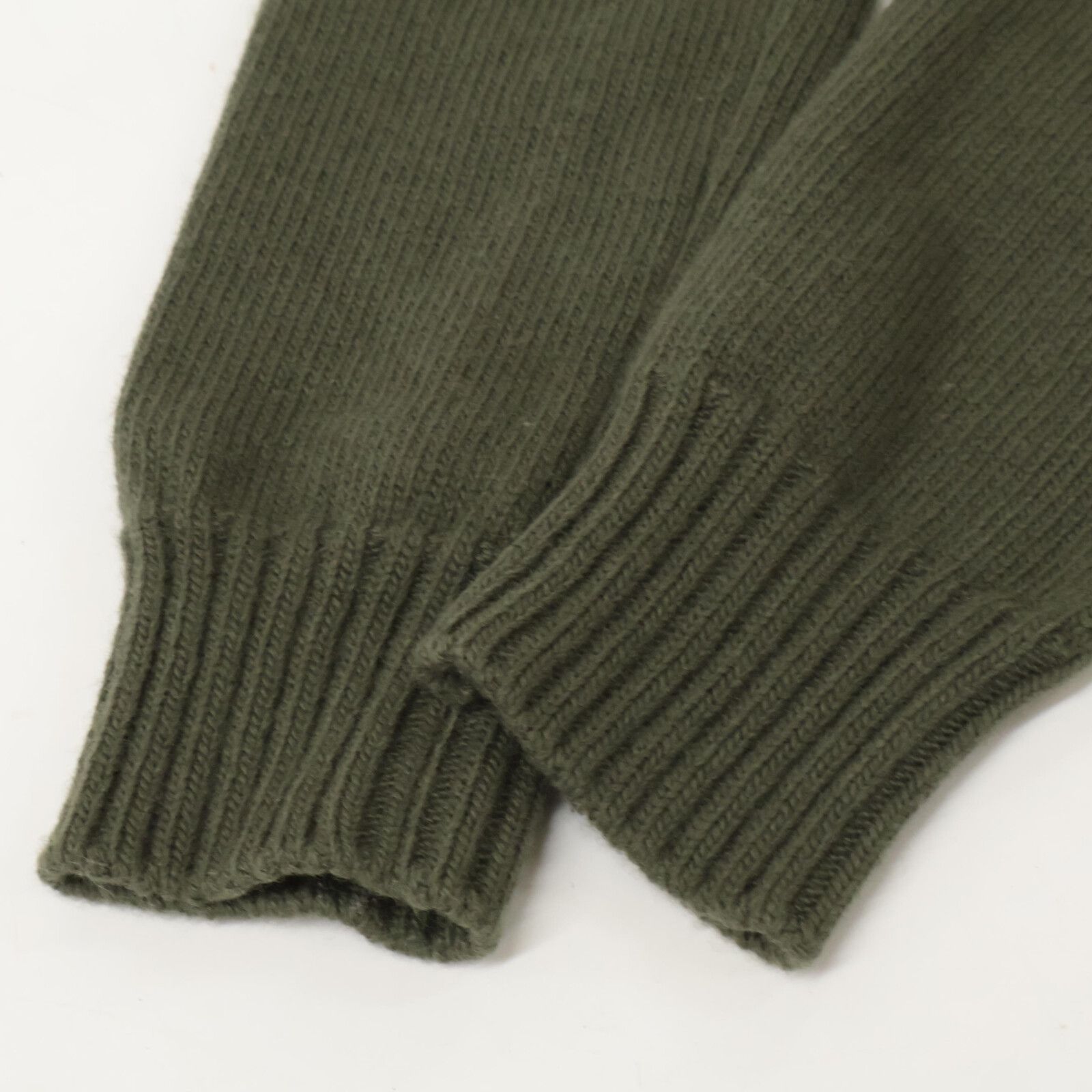 美品 LOEWE ロエベ ニット アナグラム ロゴ刺繍 L カーキ 緑 グリーン 極美品 LOEWE ロエベ ケーブル アナグラム セーター ウール グリーン 緑