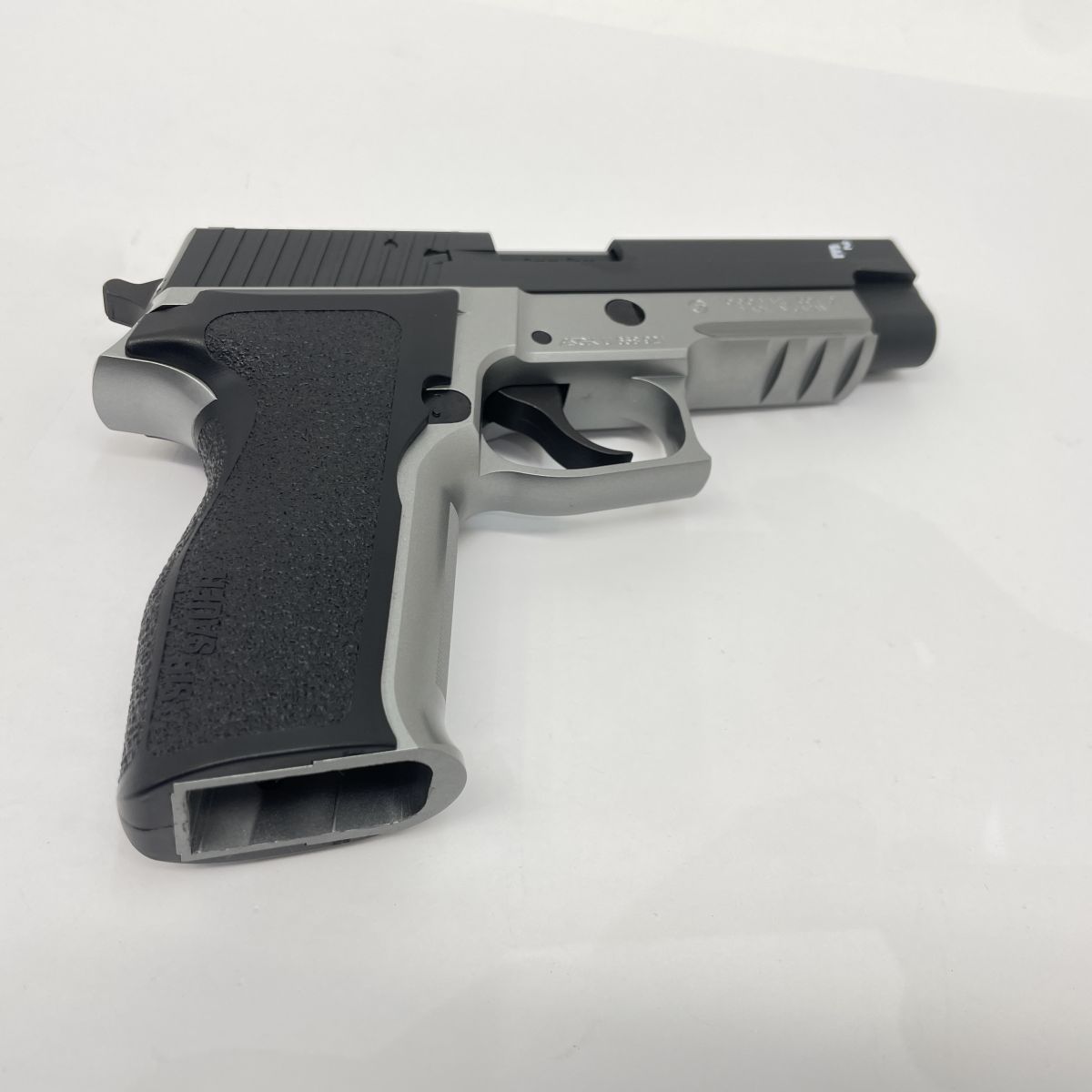 東京マルイ SIG SAUER シグ ザウエル P226 E2 ガスブローバック【対象