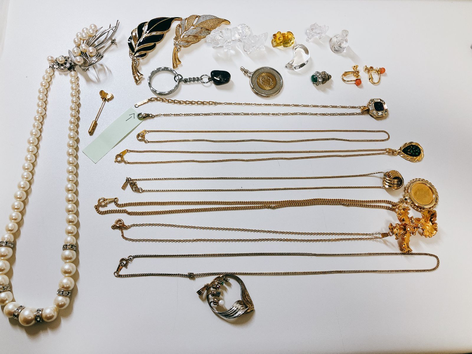 ☆★☆【期間限定最終特価！遺品整理品アクセサリー 23点現状品】 す〇遺品整理 アクセサリー 54 - メルカリ