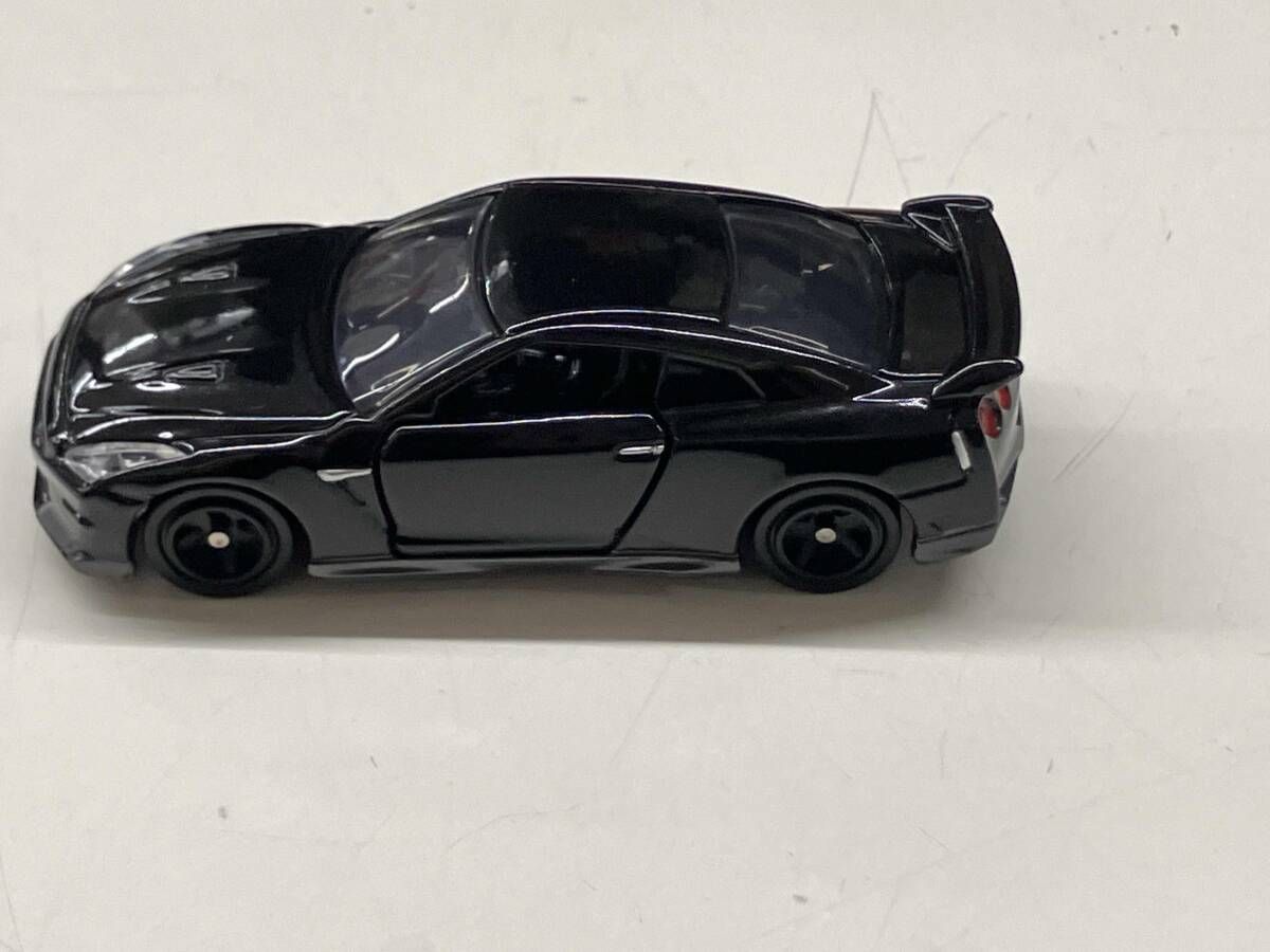 トミカ NISSAN GT-R メテオフレｰクブラックパｰル NISMO MODEL CAR