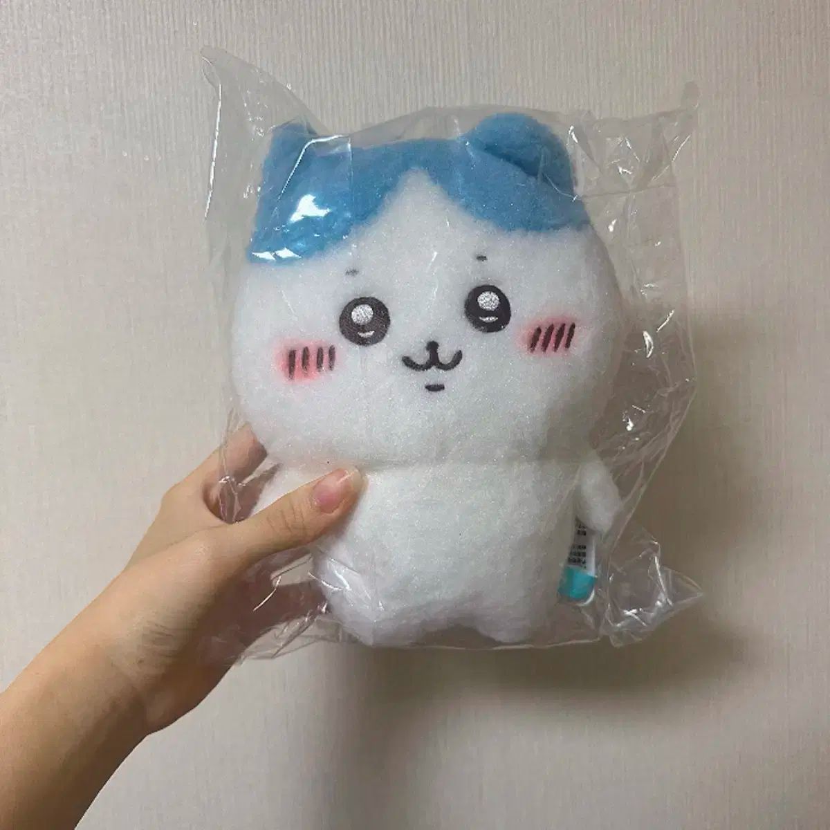 ハチワレ 最新 ふわふわ ぬい s 未開封 ちいかわ ほわほわぬいぐるみS