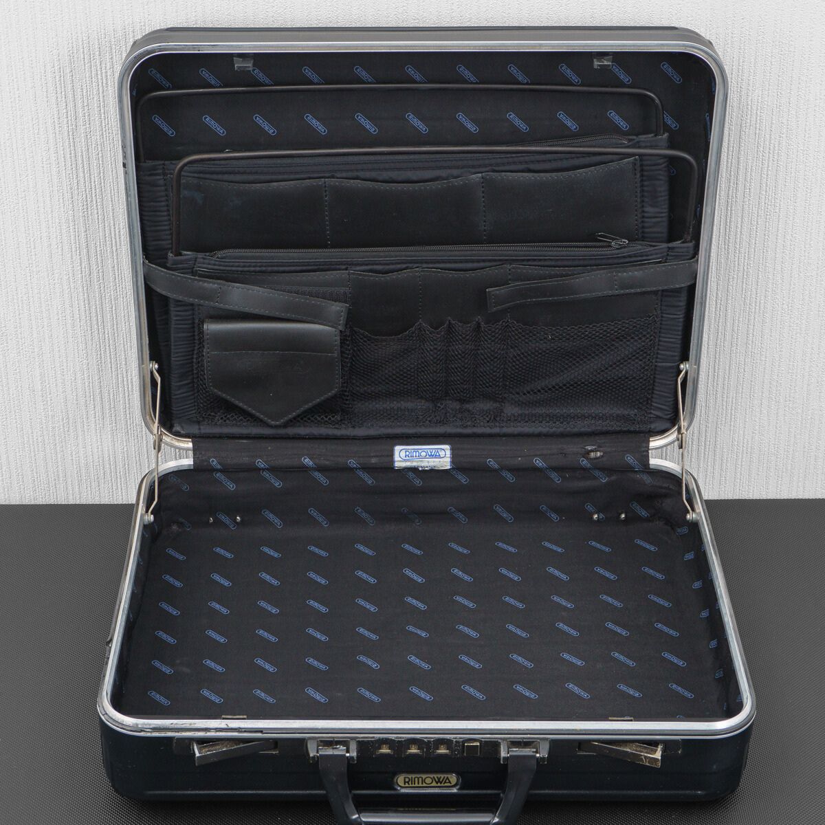 RIMOWA リモワ SAMBA サンバ Attache アタッシェ 約19L A3収納可能