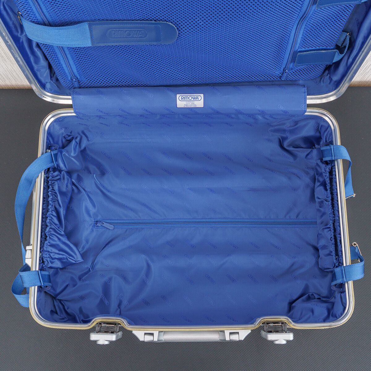 美品 RIMOWA リモワ ANA 全日空 TOPAS トパーズ 35L 2輪 機内持ち込み
