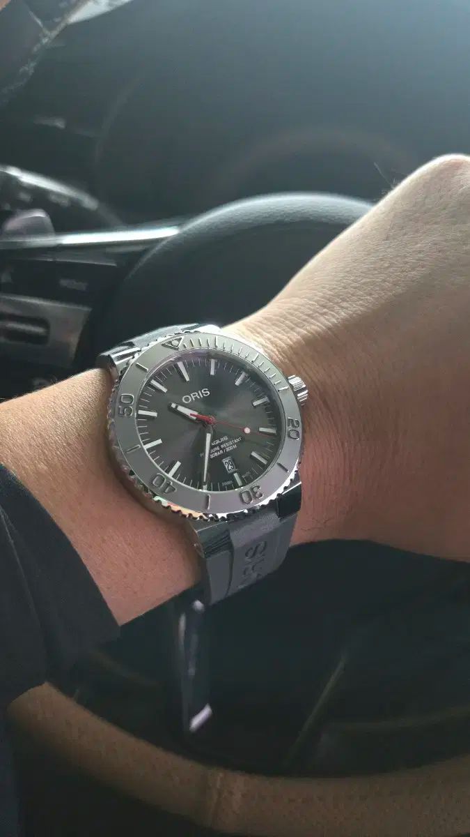 ORISアクィスLEAF グレーラバー 43 5ミリ