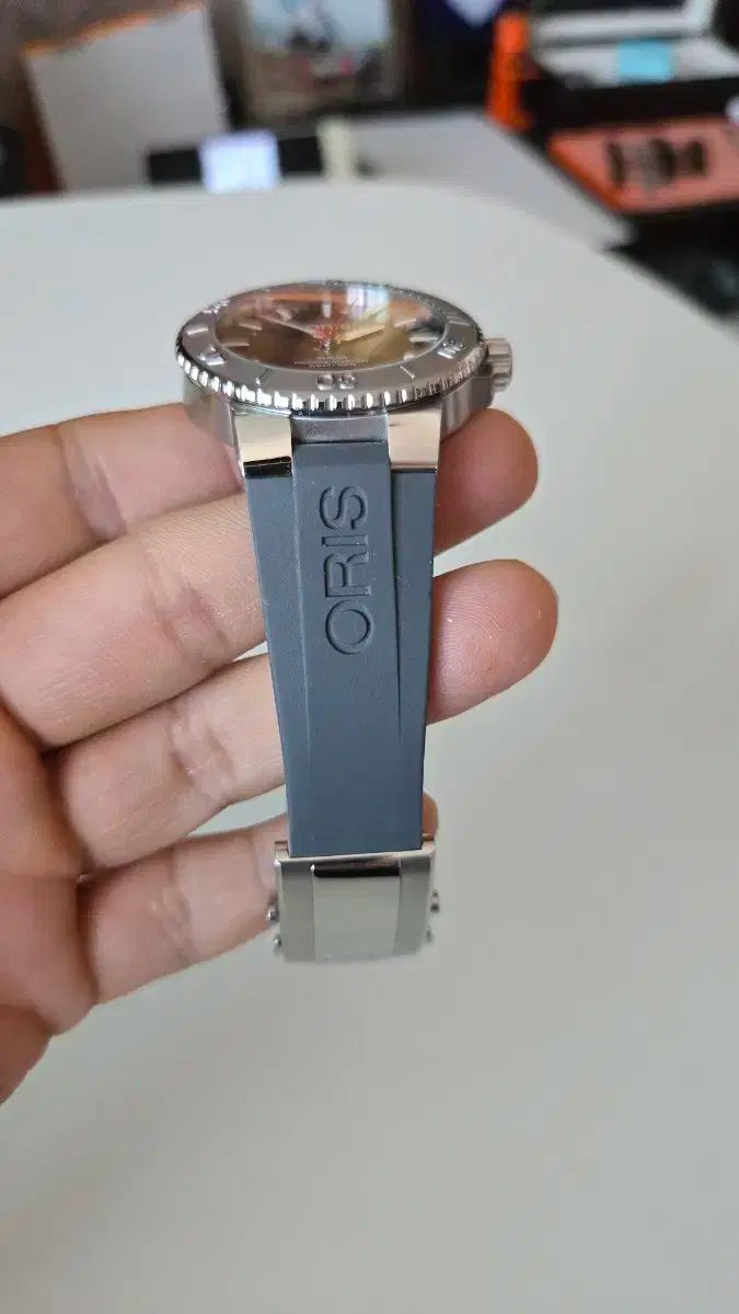  ORISアクィスLEAF グレーラバー 43 5ミリ ナイロンジャケット 自動巻き時計 腕時計(アナログ)