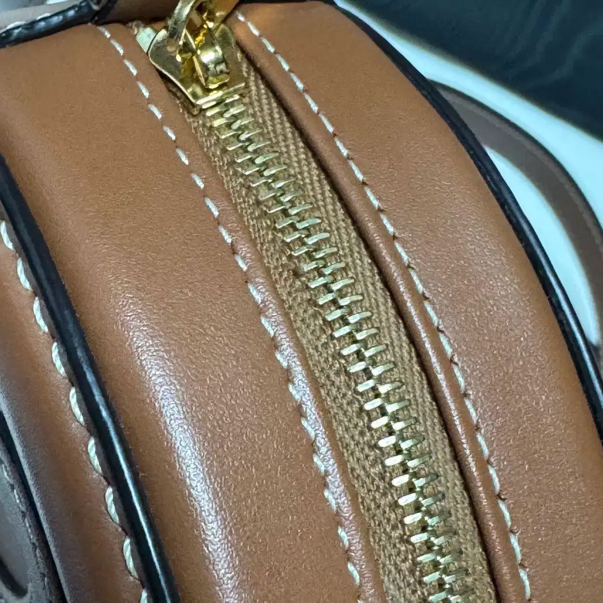 セリーヌ オーバル