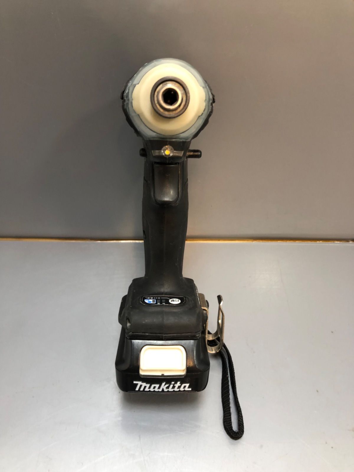 makita 10.8 V 充電式 インパクトドライバー TD 111 D バッテリー 付 動作品