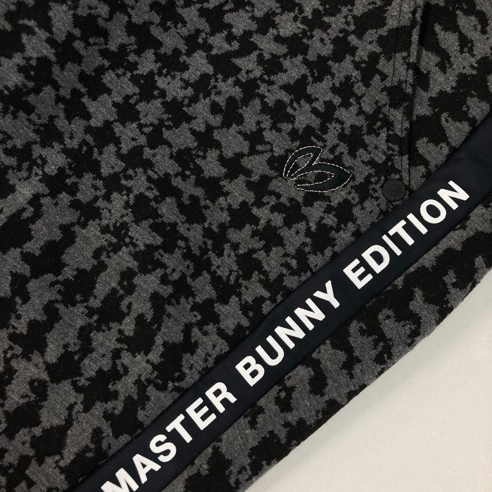 サイズ：4 MASTER BUNNY EDITION マスターバニーエディション サイド