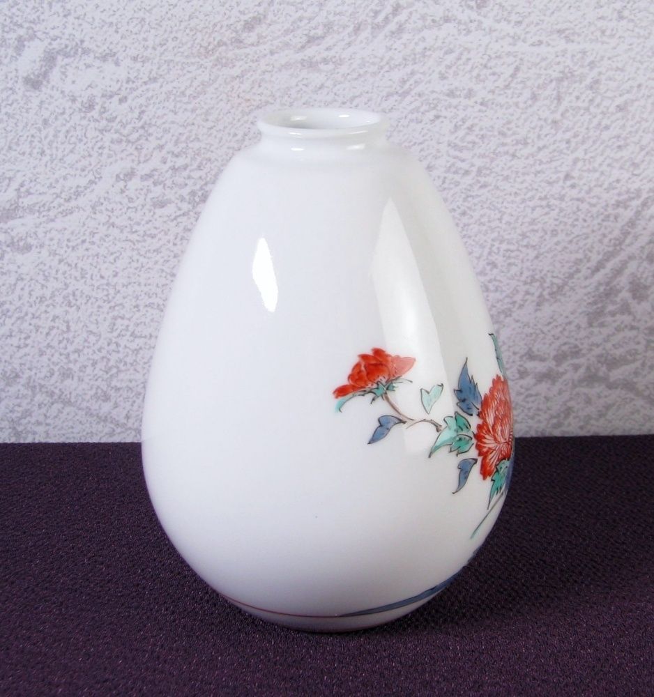 十四代酒井田柿右衛門造 錦 牡丹鳥文一輪生 高さ：11cm 美品 共箱