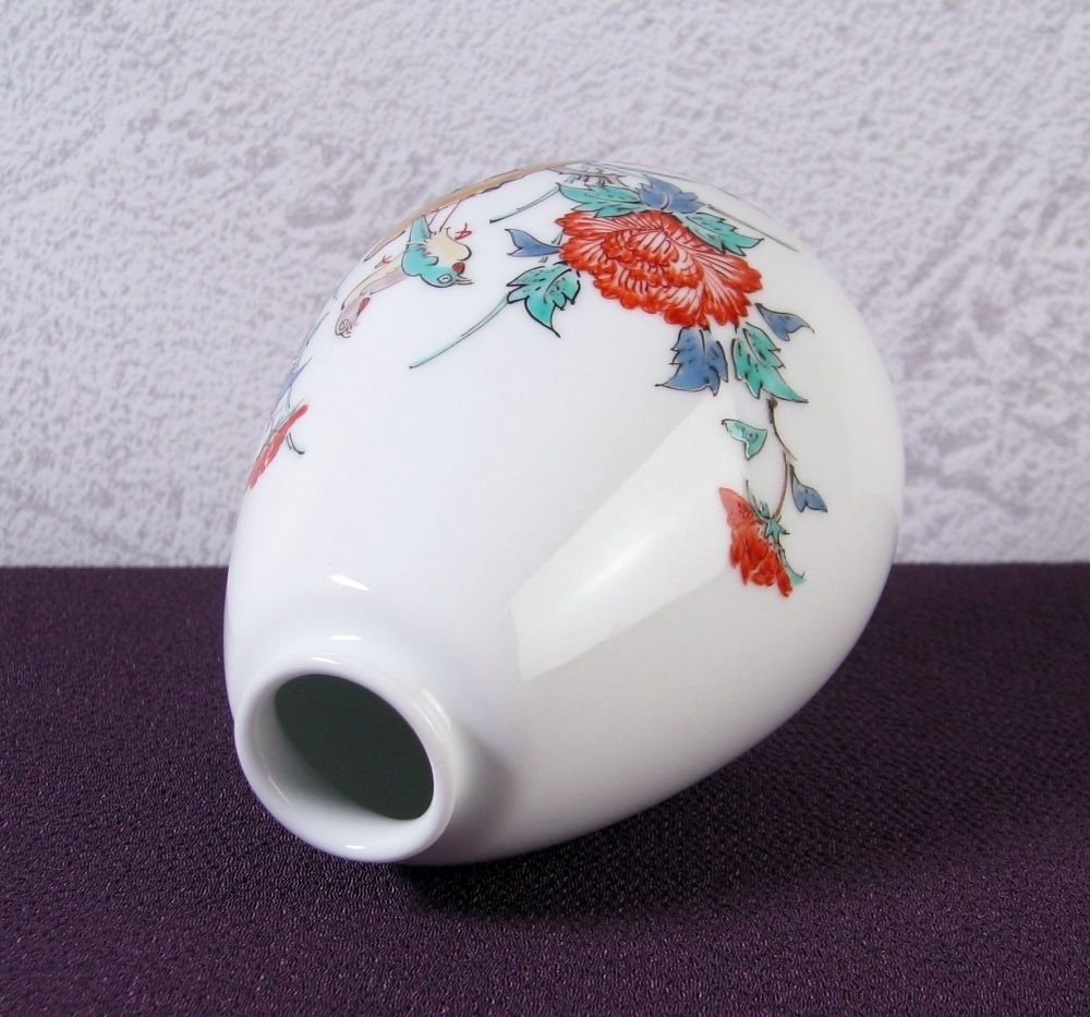 十四代酒井田柿右衛門造 錦 牡丹鳥文一輪生 高さ：11cm 美品 共箱