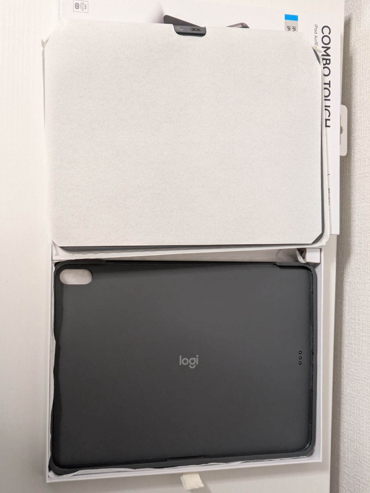 未使用品】ロジクール Combo Touch iPad Air 11インチ M3 & M2
