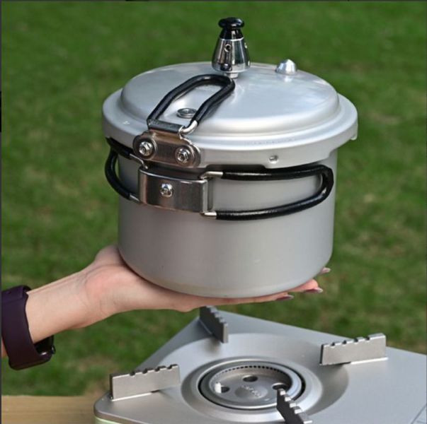 アウトドア圧力鍋 16 CM 軽量 ポータブル 折りたたみ式 クッカー 炊飯器 アルミ合金 ハイキング キャンプ用キッチン圧力鍋調理器具 直火対応