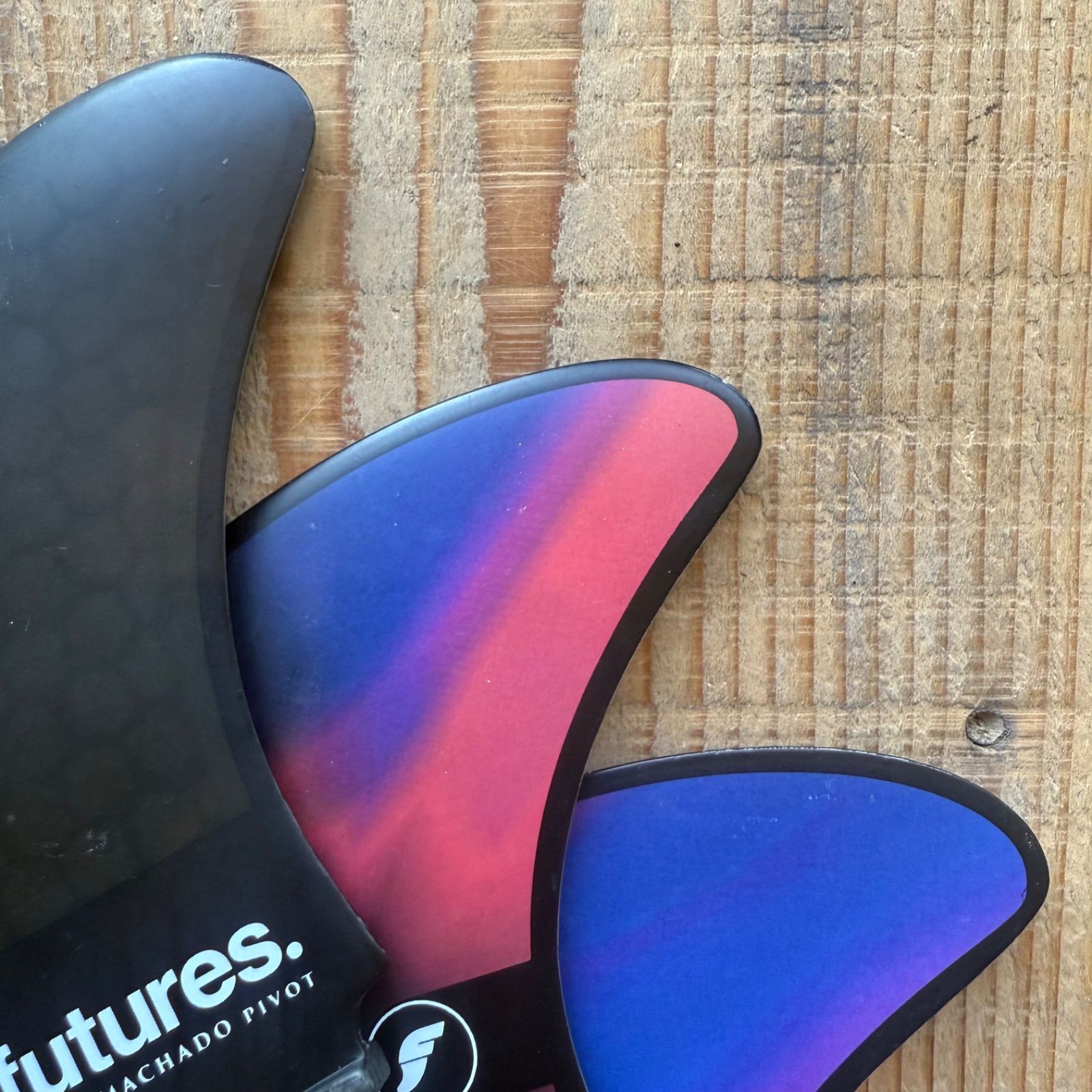 中古品 futures フィン MACHADO PIVOT マチャドピボット トライフィン