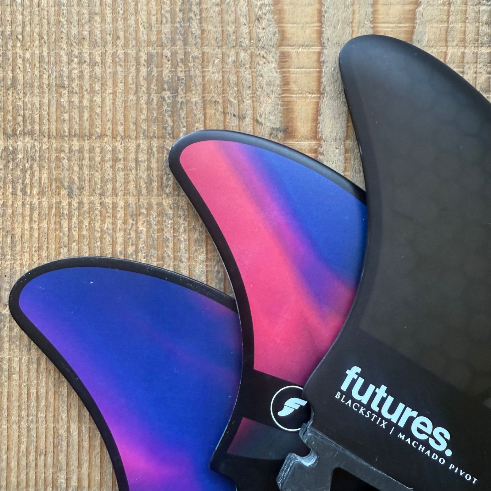 中古品 futures フィン MACHADO PIVOT マチャドピボット トライフィン