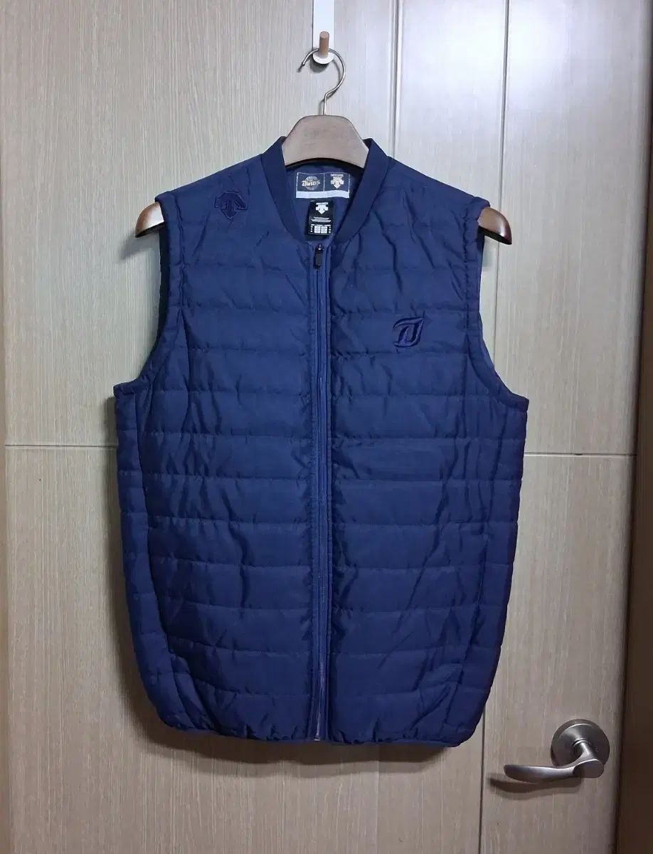 n*o様 VERSACE❣️黒の毛皮・レザー ジャケット60万ミンクFOXラム n*o様 VERSACE❣️黒の毛皮・レザー ジャケット60万ミンクFOXラム 工場