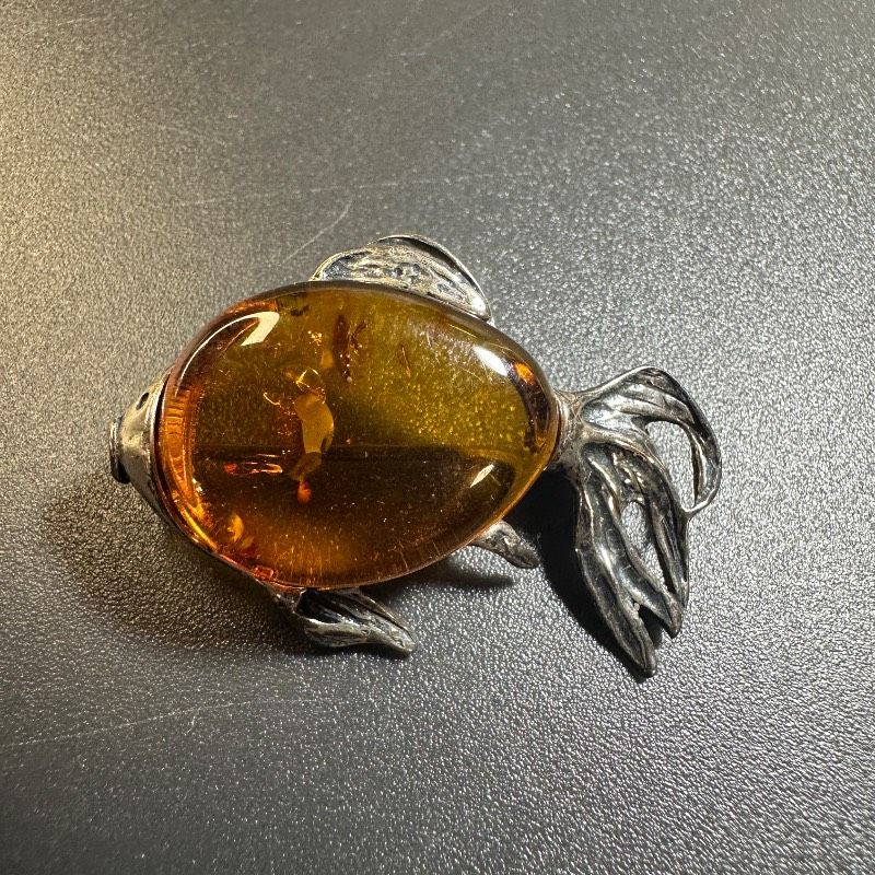 vintage】琥珀 アンバー 魚 刻印 シルバー 希少 GT-W5 - メルカリ