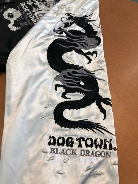 希少モデル DOG TOWN 黒龍 髑髏侍&龍 大判 刺繍 スカジャン 希少モデル DOG TOWN 黒龍 髑髏侍&龍 大判 刺繍 スカジャン 希少モデル