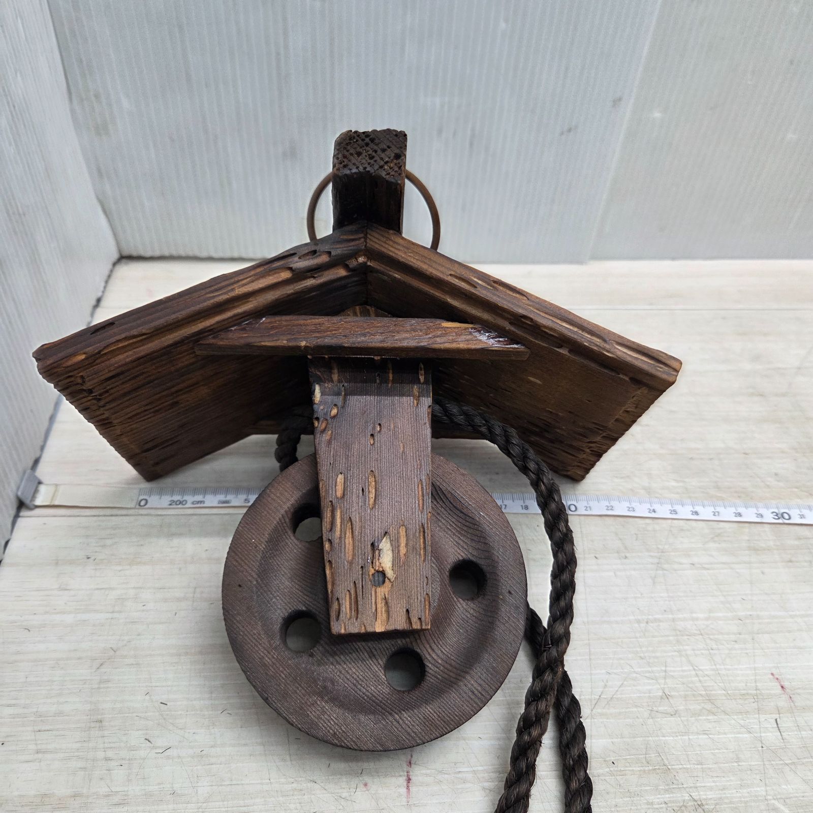 11 S00252 木製 井戸 滑車 つるべ 桶 2個 セット 民芸品 工芸品