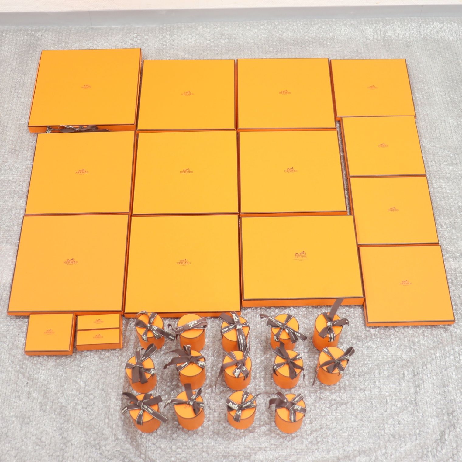 HERMES オレンジボックス 32x35x16 cm Authentic HERMES Box for Gift 11” x 9” x 3” Fits Sandals | eBay