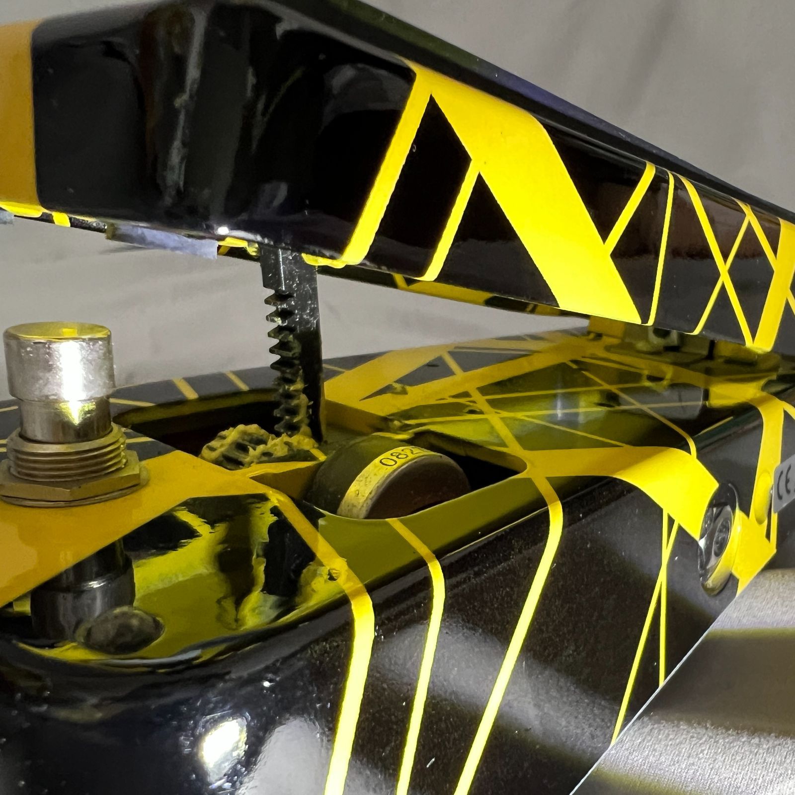 送料無料】Jim Dunlop EVH Signature Wah Wah Used 中古 ワウペダル