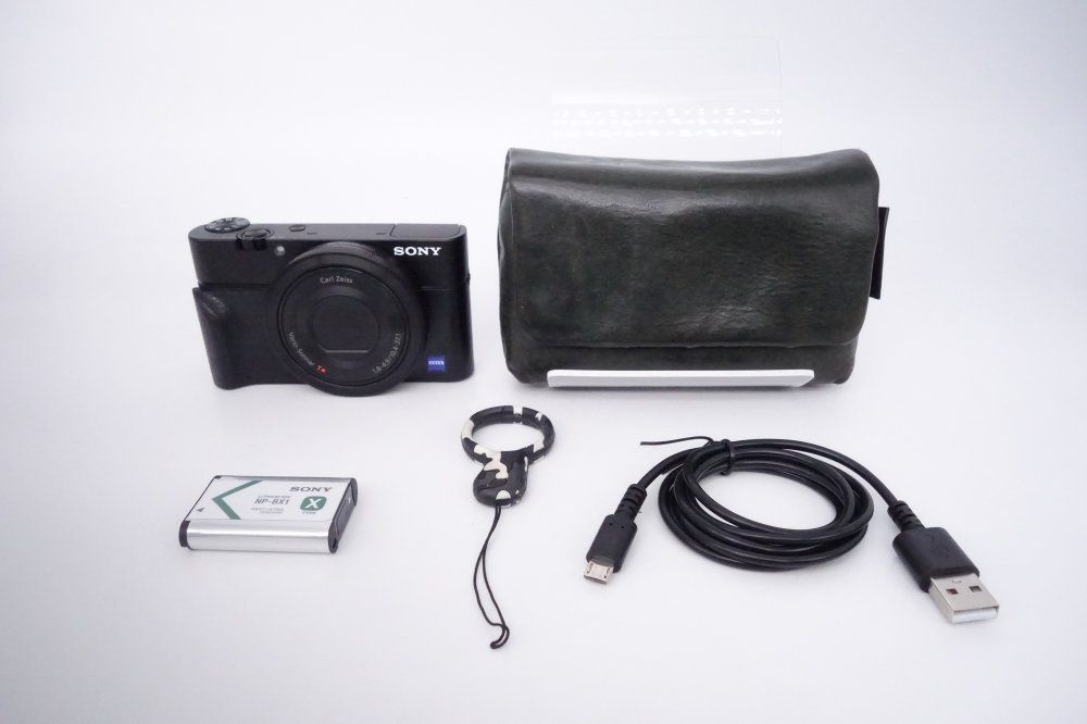 上品 ソニー SONY デジタルカメラ Cyber-shot DSC-RX 100 ブラック D 11056 A