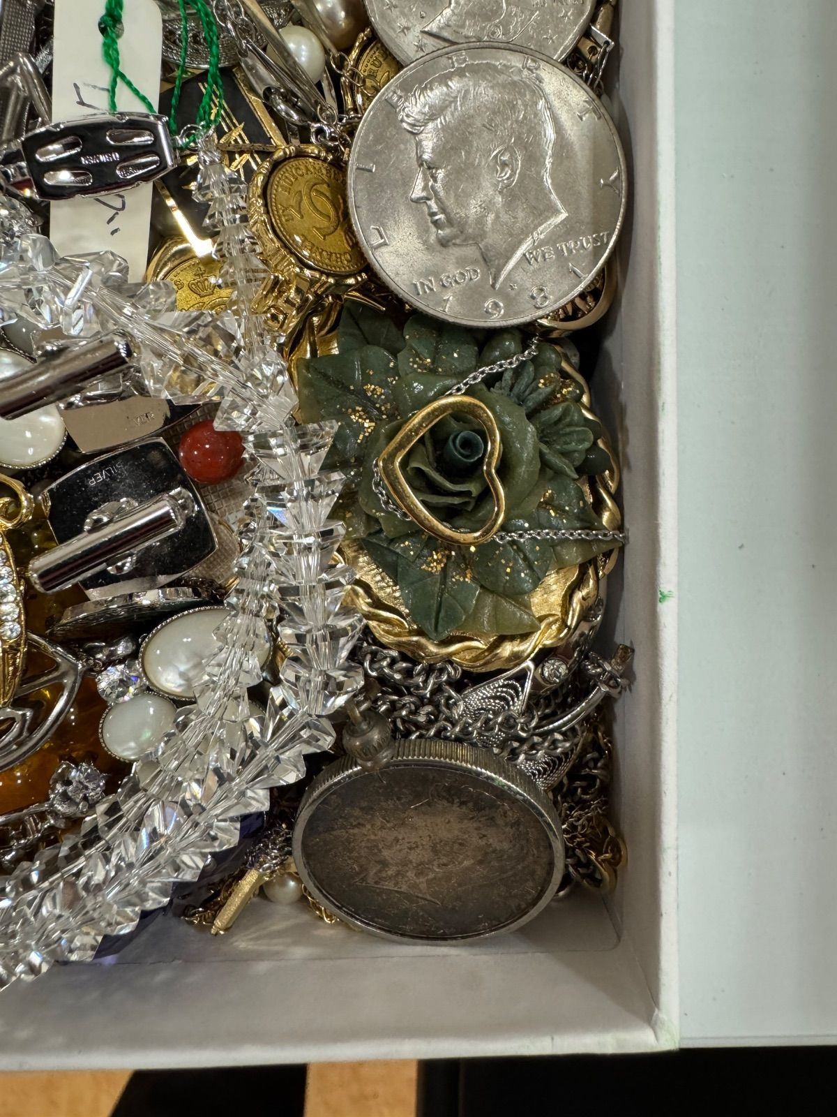 ❥道5メッキアクセサリー 大量まとめ 約6kg まとめ売り】メッキ アクセサリーまとめ 重量1kg以上 - メルカリ