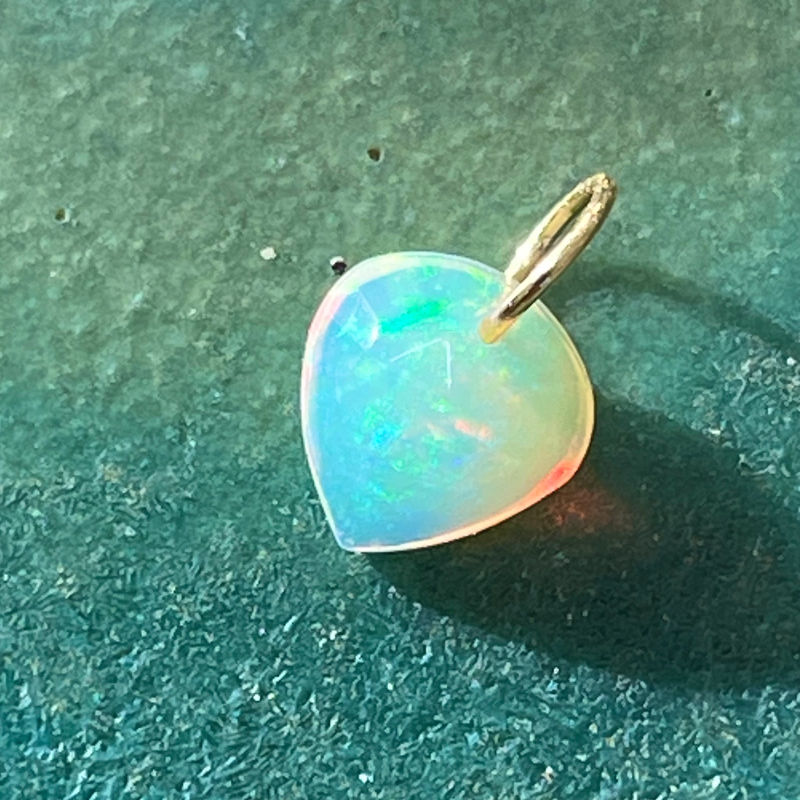 14kgf＊エチオピアンオパールのチャーム - メルカリ