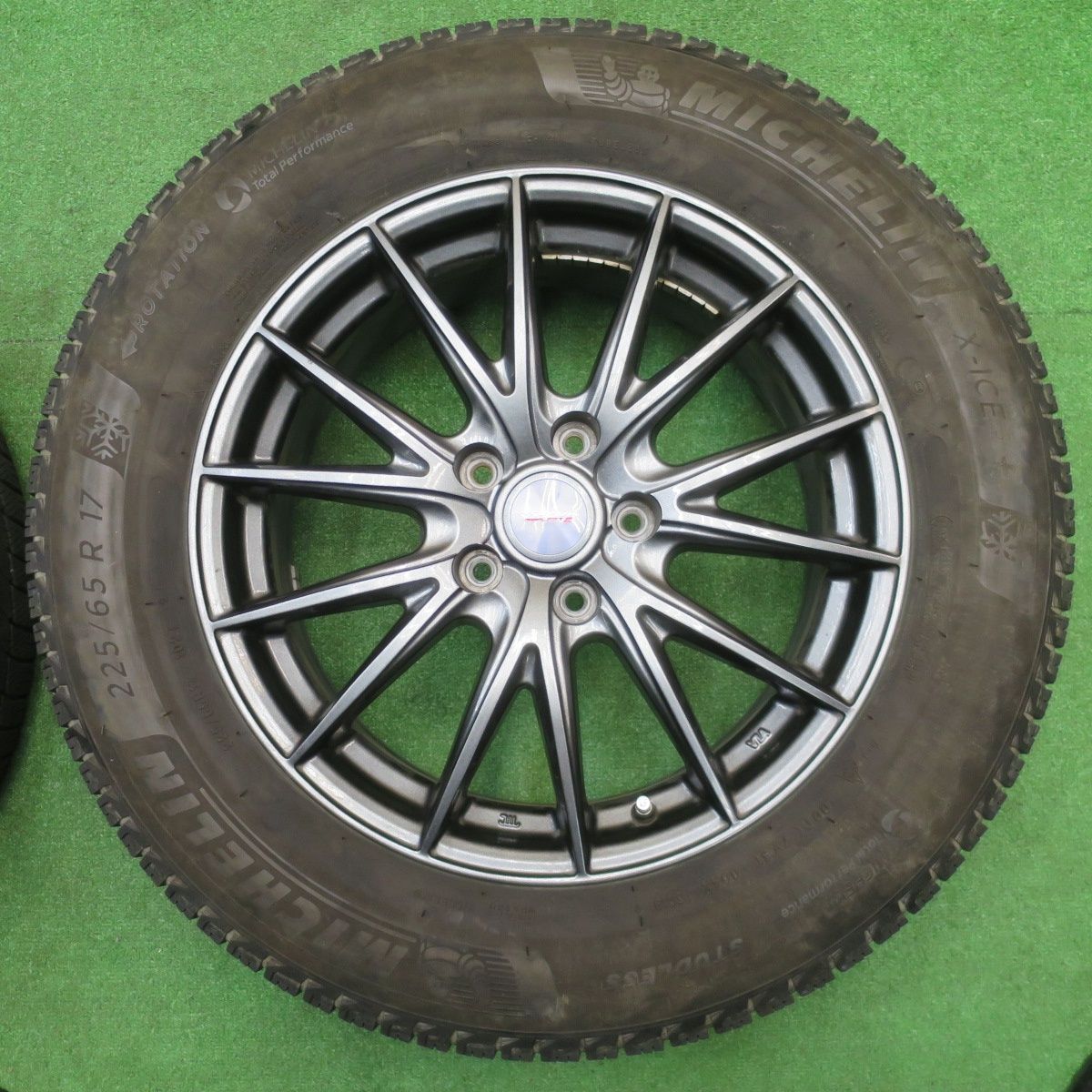 4本価格☆スタッドレス 225/65R17 ミシュラン X-ICE3+ VELVA SPORTZ