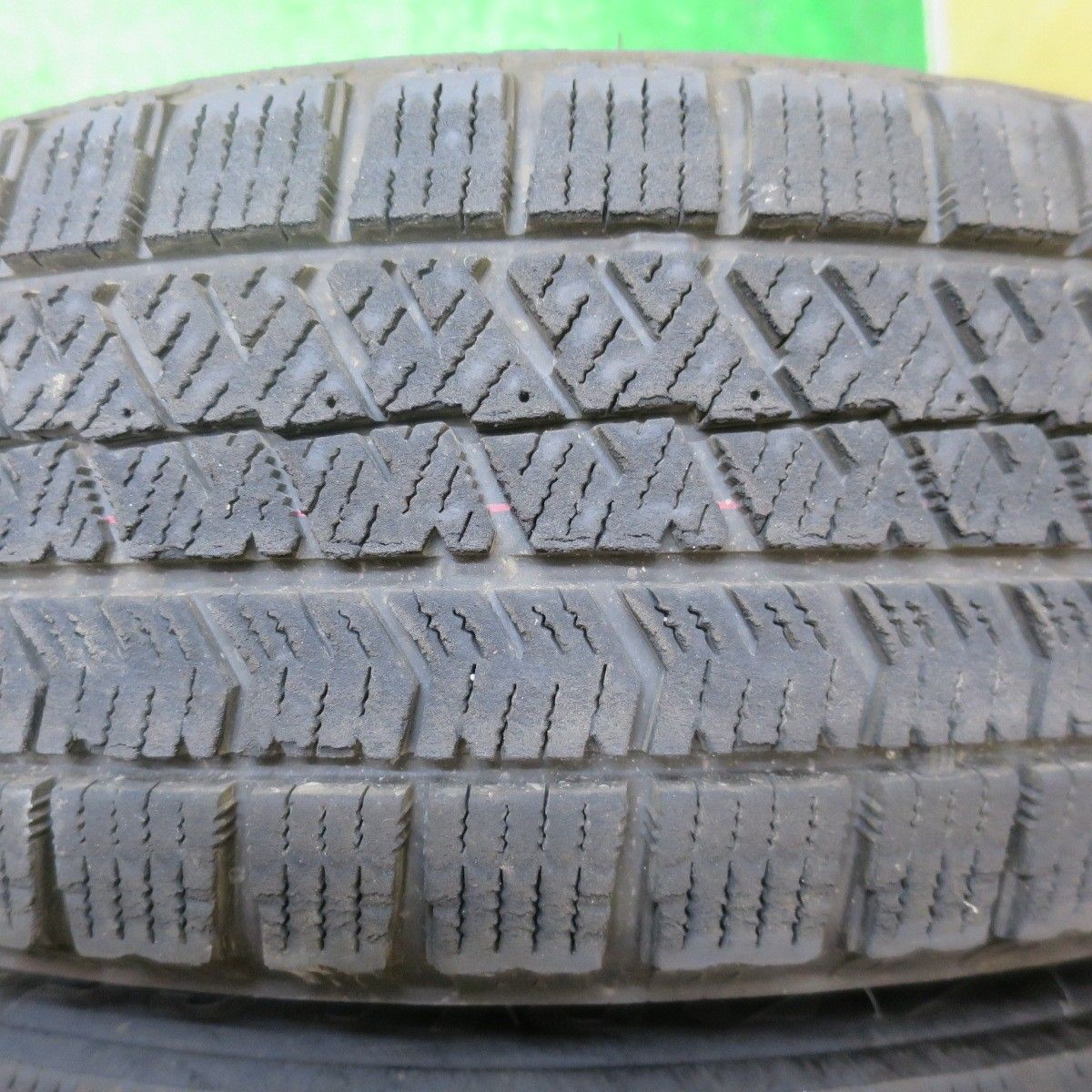 バリ溝！23年！8.5分☆スタッドレス 155/65R14 ブリヂストン