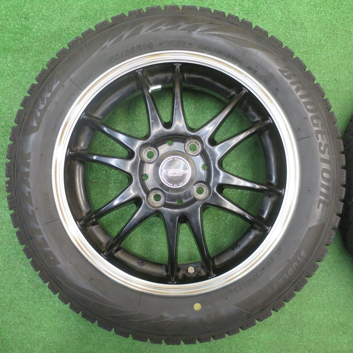 バリ溝！23年！8.5分☆スタッドレス 155/65R14 ブリヂストン