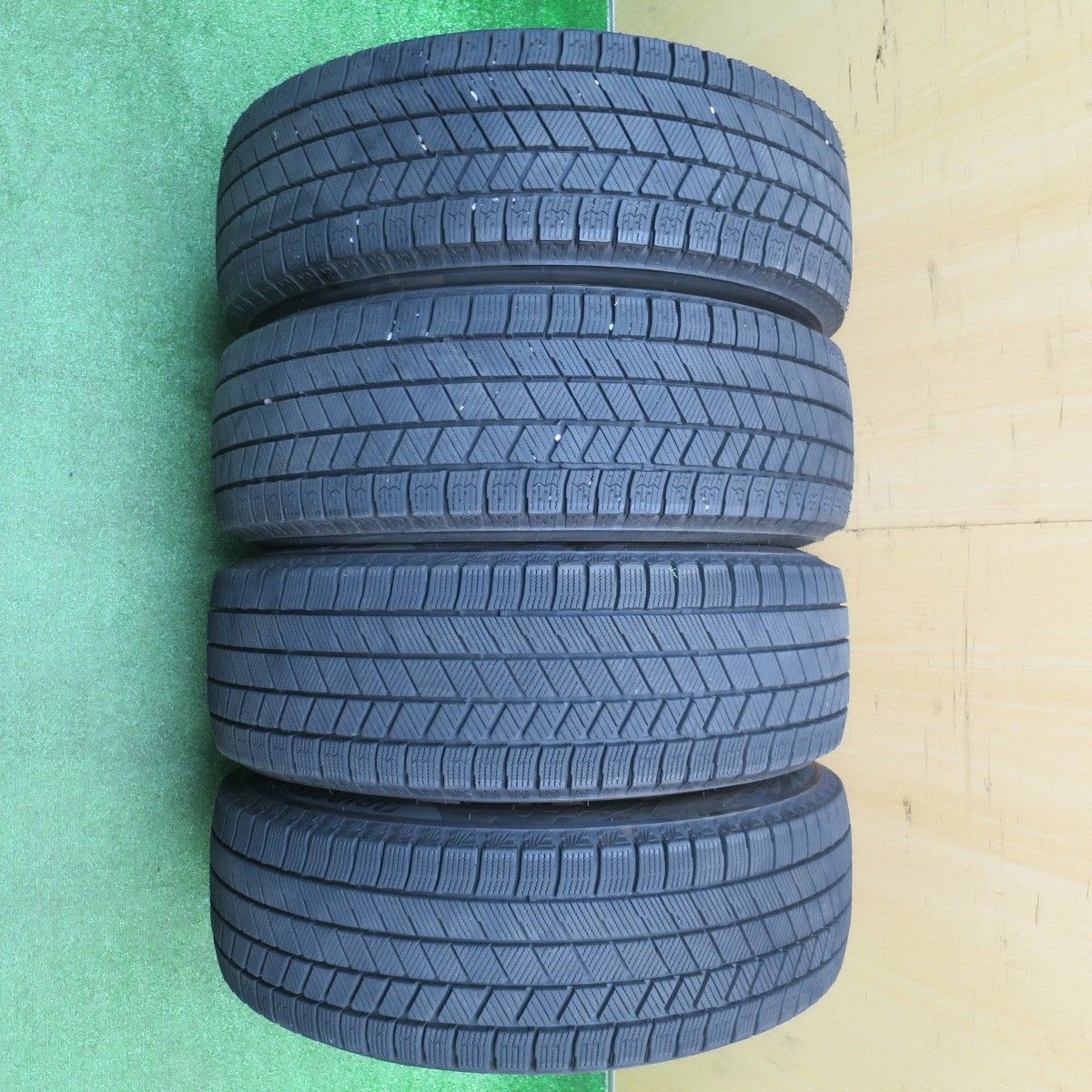 【バリ溝美品】SMACK 15in ブリヂストン ブリザック195/65R15 バリ溝美品】SMACK 15in ブリヂストン ブリザック195/65R15 バリ溝BS