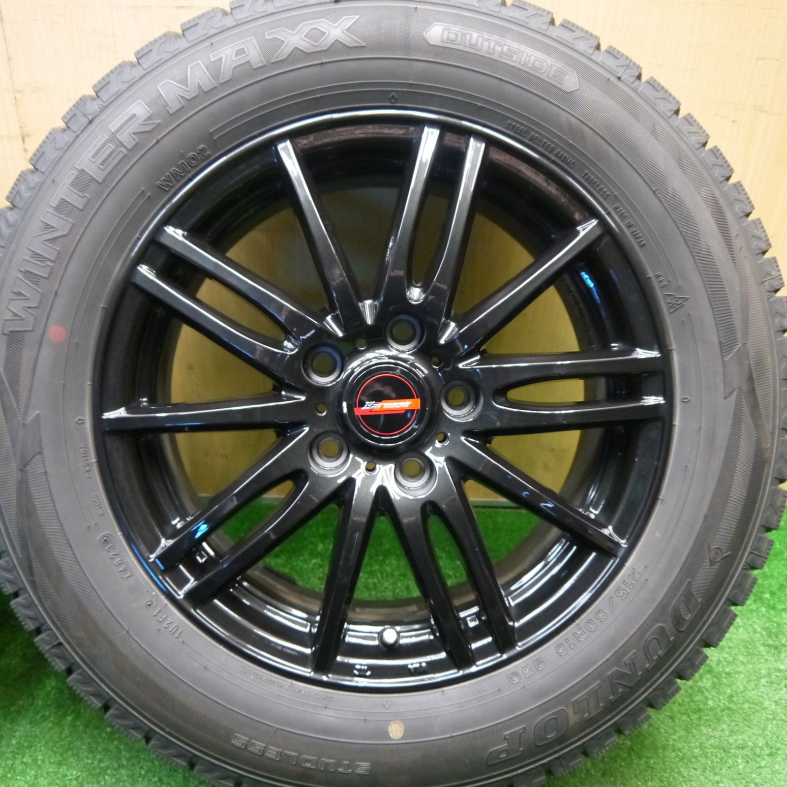 バリ溝！23年！キレイ！9.5分☆スタッドレス 215/60R16 ダンロップ