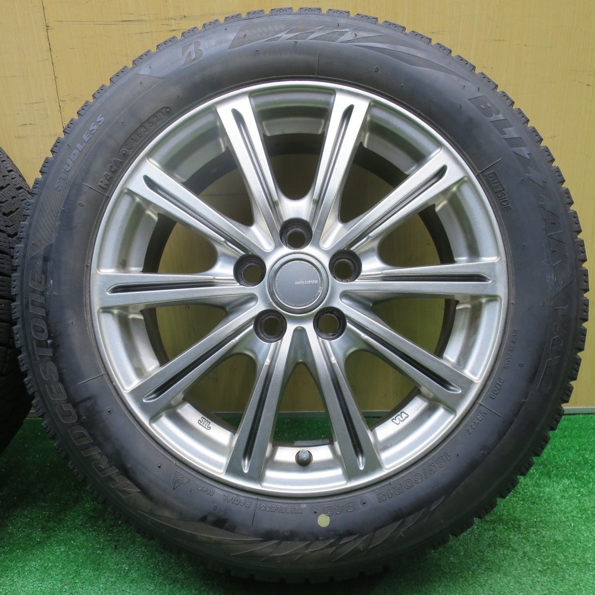 4本価格！21年☆シエンタ 等 185/60R15 スタッドレス ブリヂストン