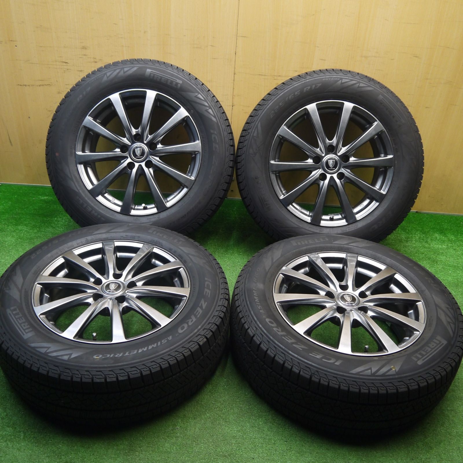 バリ溝！24年！9.5分以上☆スタッドレス 225/65R17 ピレリ アイスゼロ