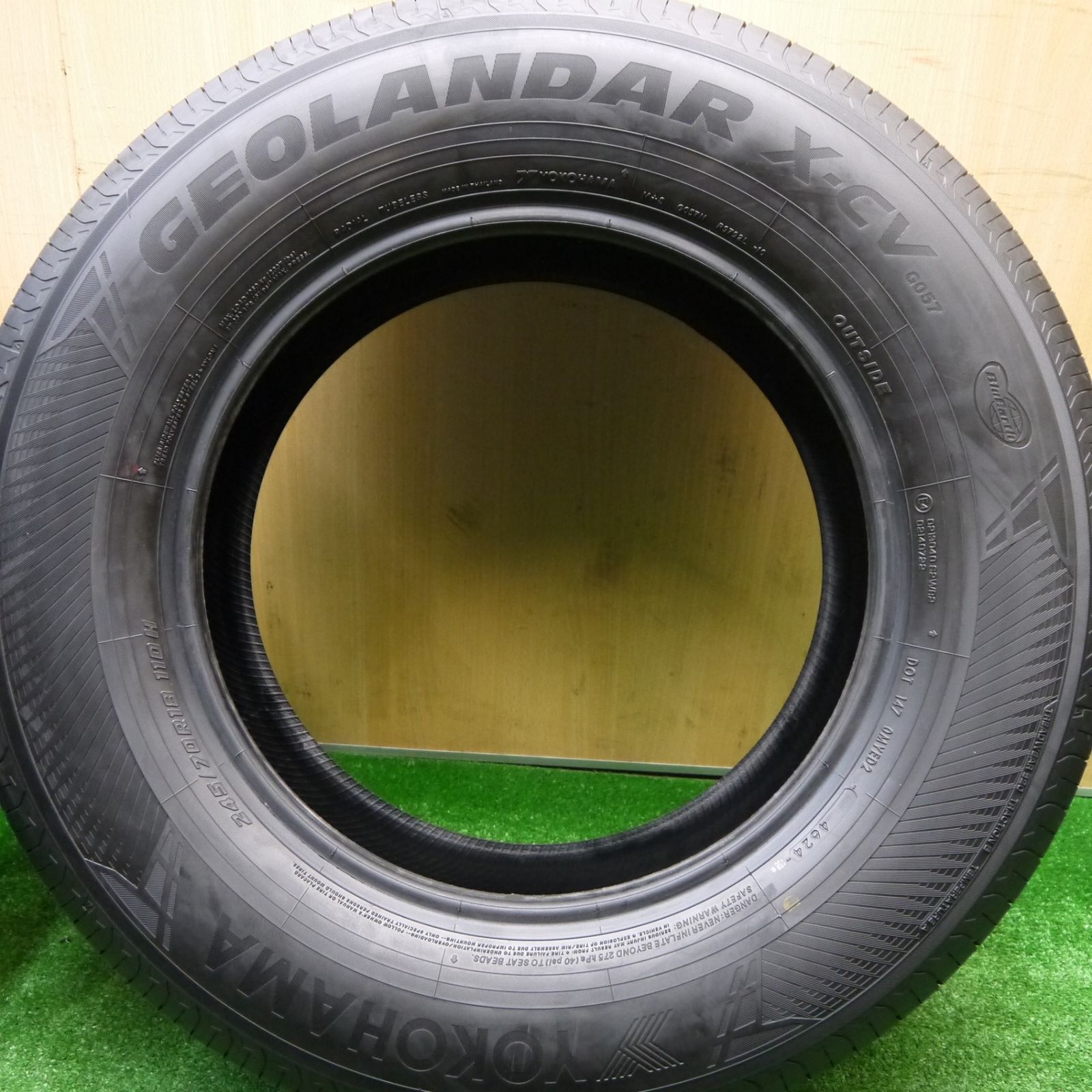 新車外し！24年☆245/70R18 ヨコハマ ジオランダー X-CV G057 タイヤ 