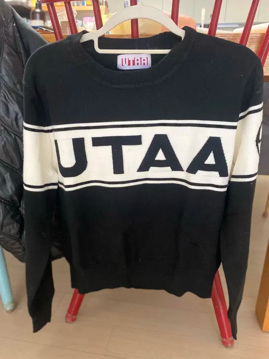 チュール商品 UTAA レディース ゴルフ ブラック レタリング ニット